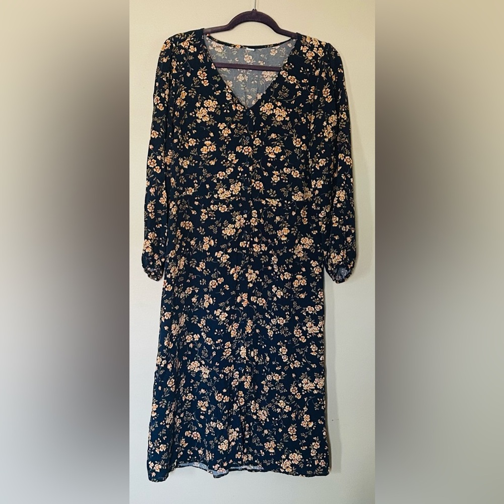 Old Navy Navy Floral Long-Sleeve Midi Dress